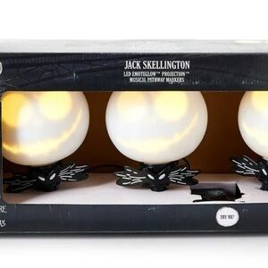 Gemmy Jack Skellington Led Emoteglow Projection musical pathway markers.nwt
